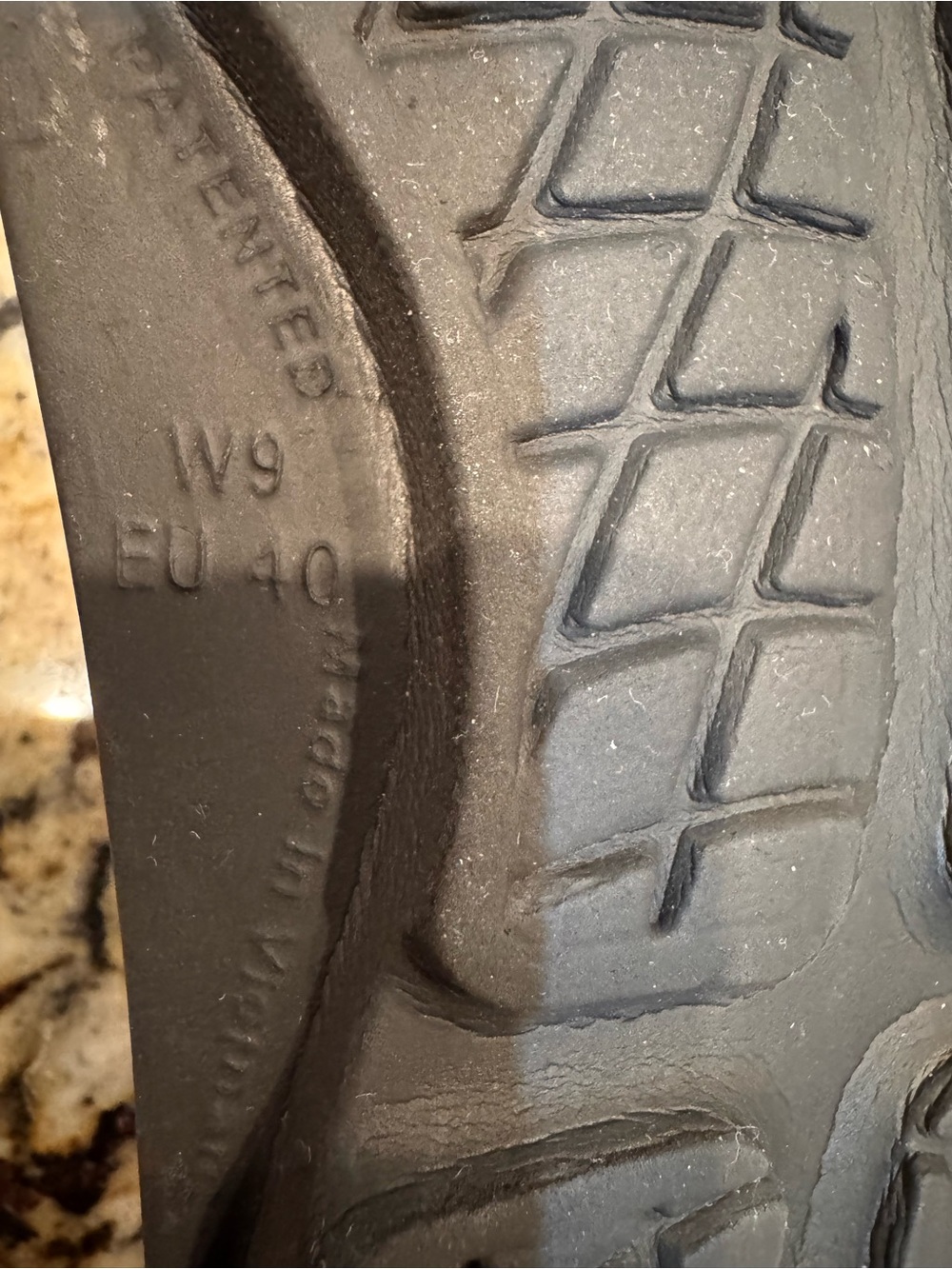 ♥️ OOFO OOLALA FLIP FLOPS ♥️ - Picture 5 of 8